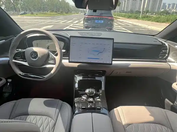 BYD Han 2024