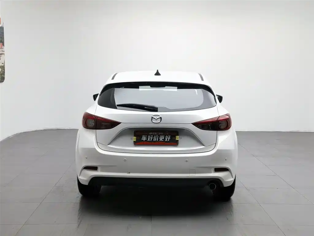 Mazda 3 Axela 2017 — фото 4