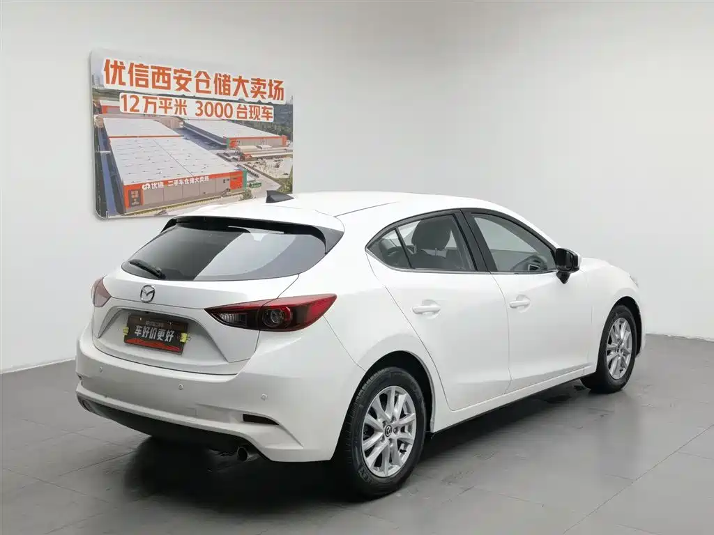 Mazda 3 Axela 2017 — фото 2