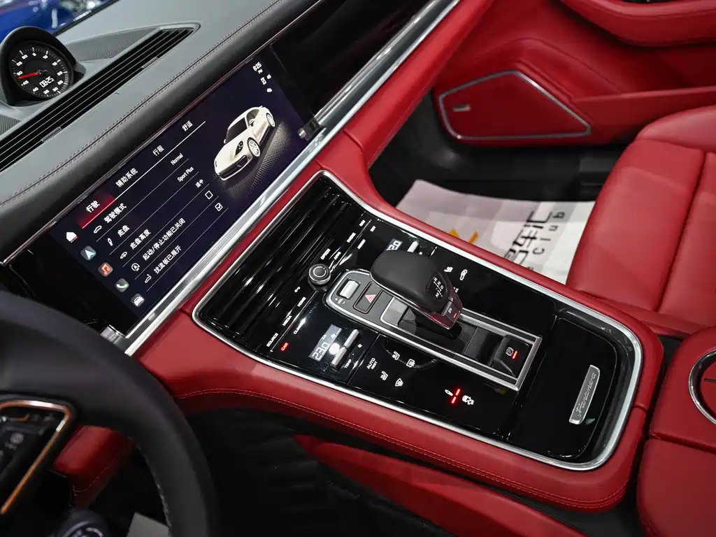 Porsche Panamera 2023 — фото 10