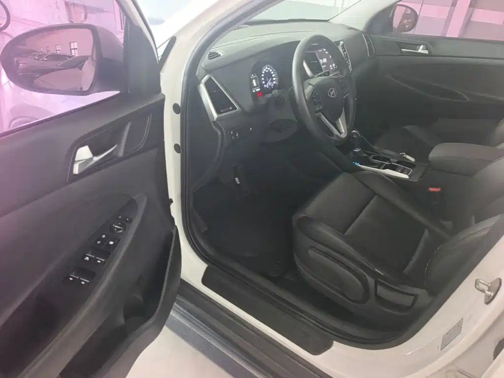 Hyundai Tucson 2016 — фото 16