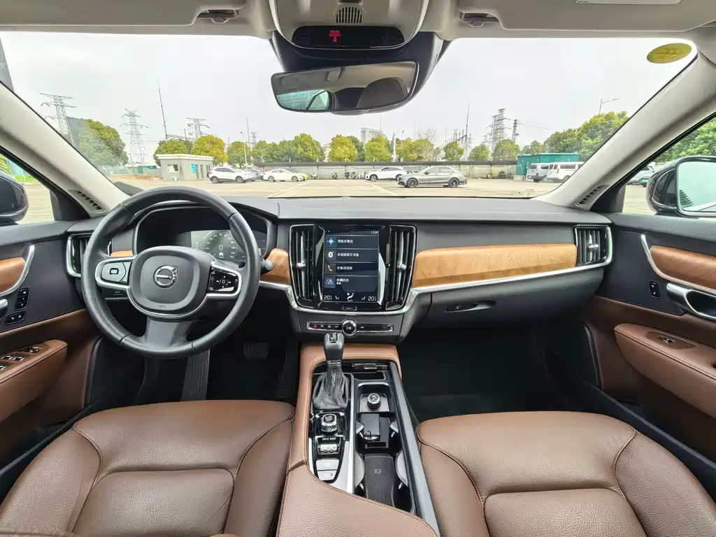 Volvo S90 2018 — фото 10