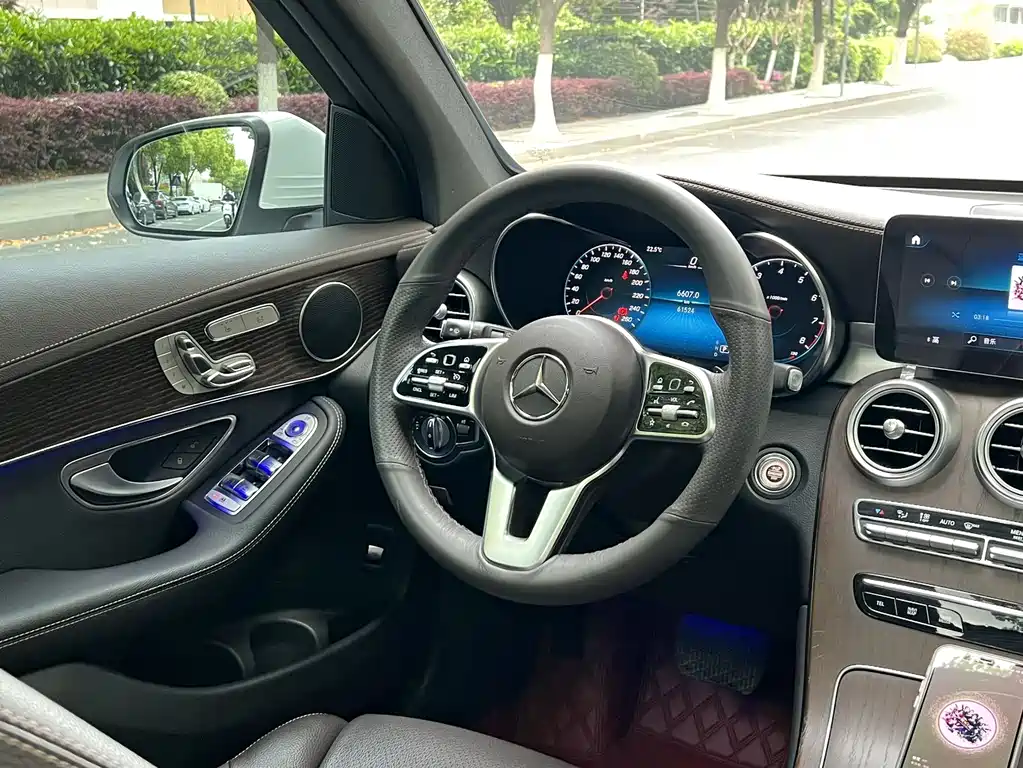 Mercedes-Benz GLC 2021 — фото 13