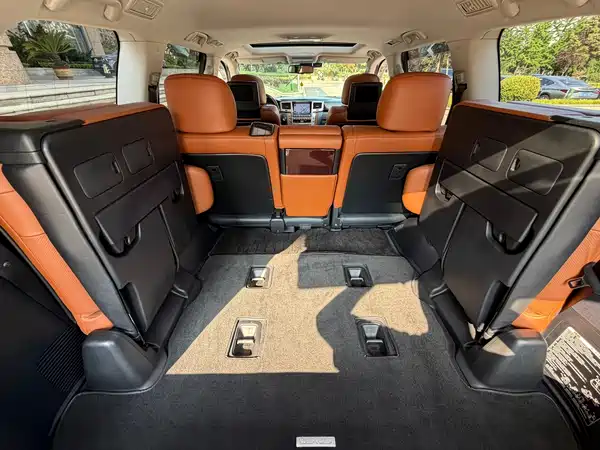 Lexus LX 2013