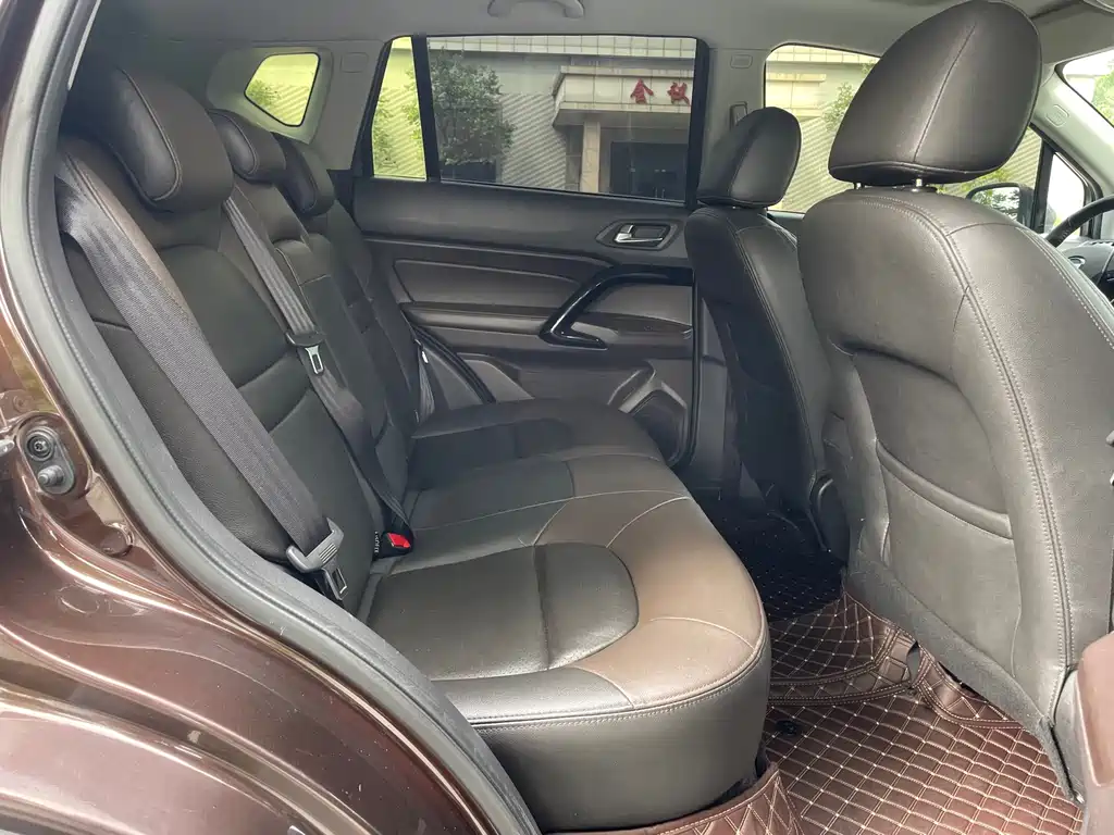 GAC Motor Trumpchi GS4 2016 — фото 12