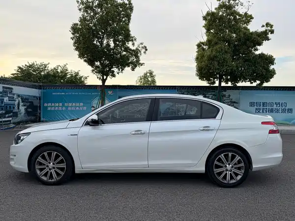 Peugeot 408 2014