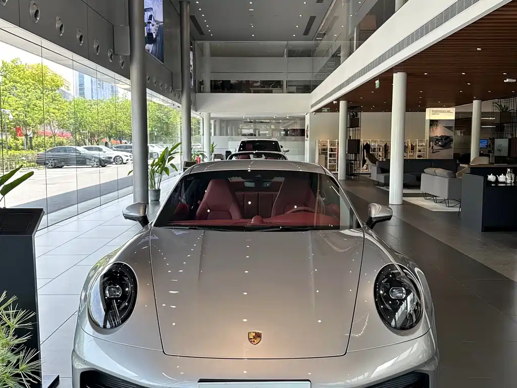 Porsche 911 2024