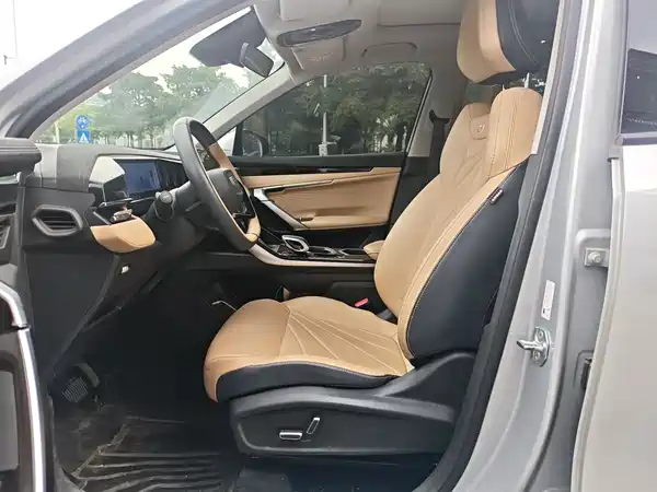 Geely Boyue L 2023