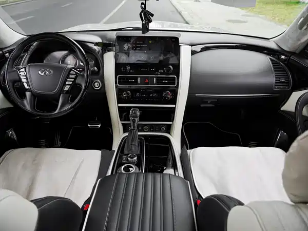 Infiniti QX80 2016