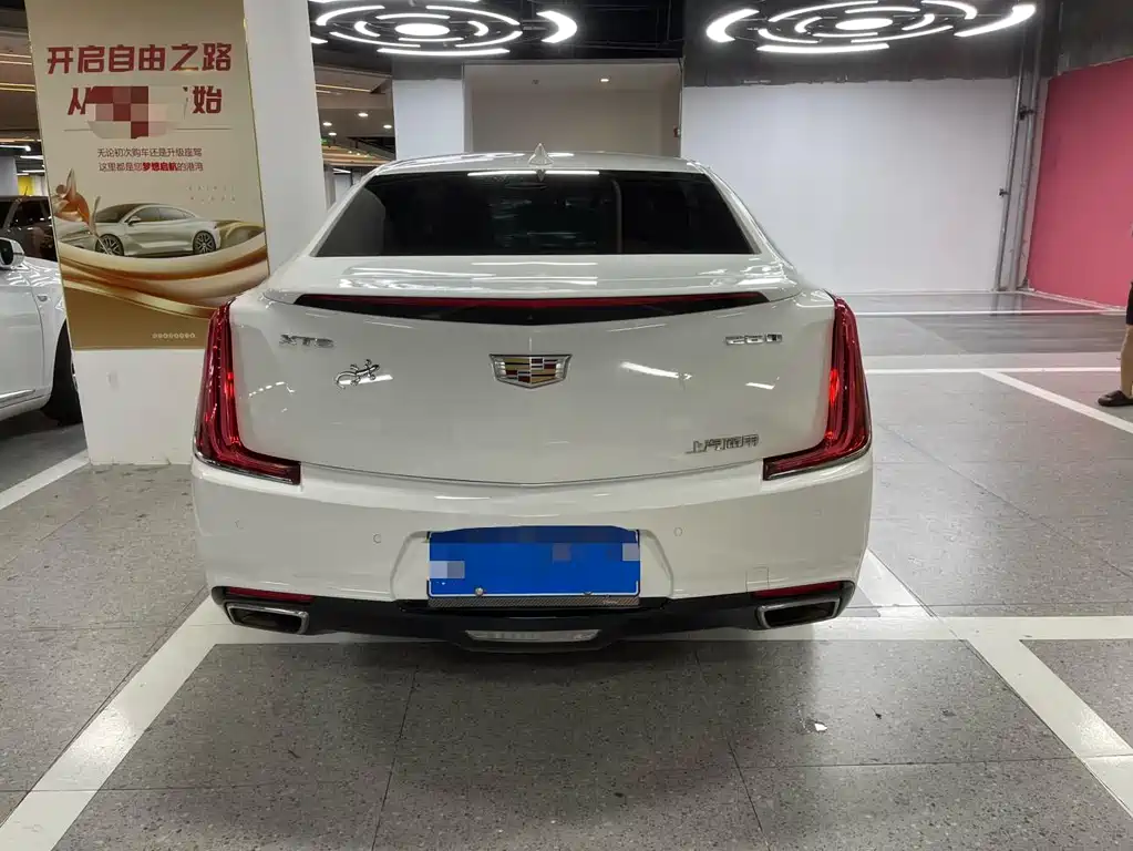 Cadillac XTS 2019 — фото 12