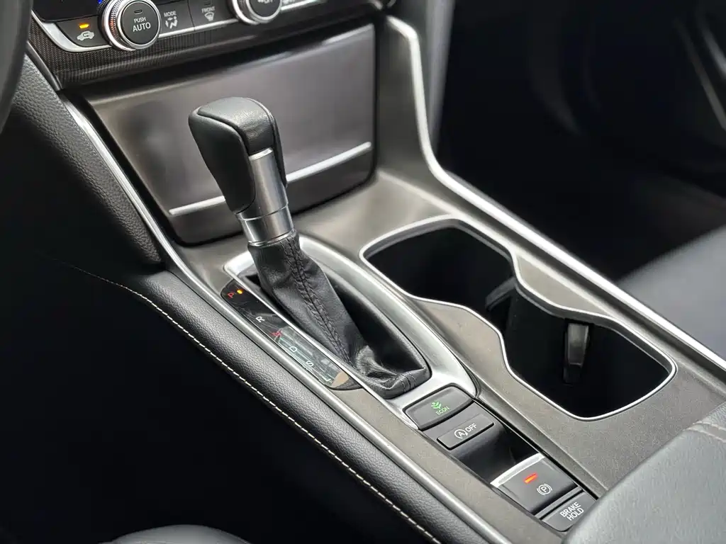 Honda Accord 2023 — фото 17