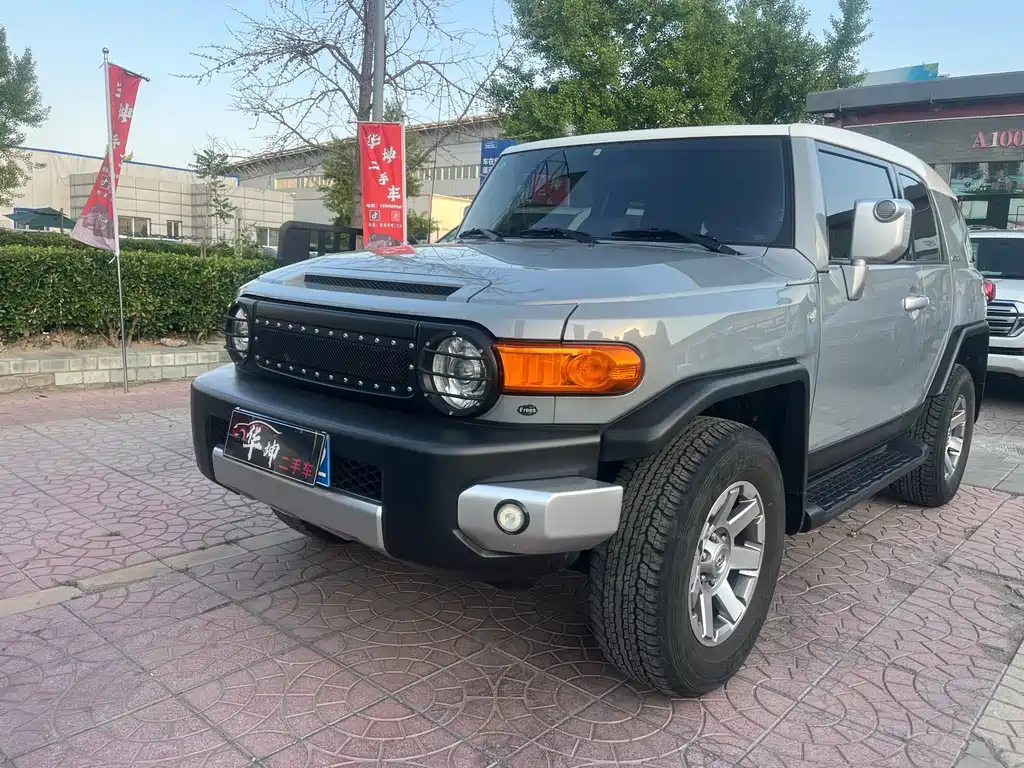 Toyota FJ Cruiser 2019 — фото 7