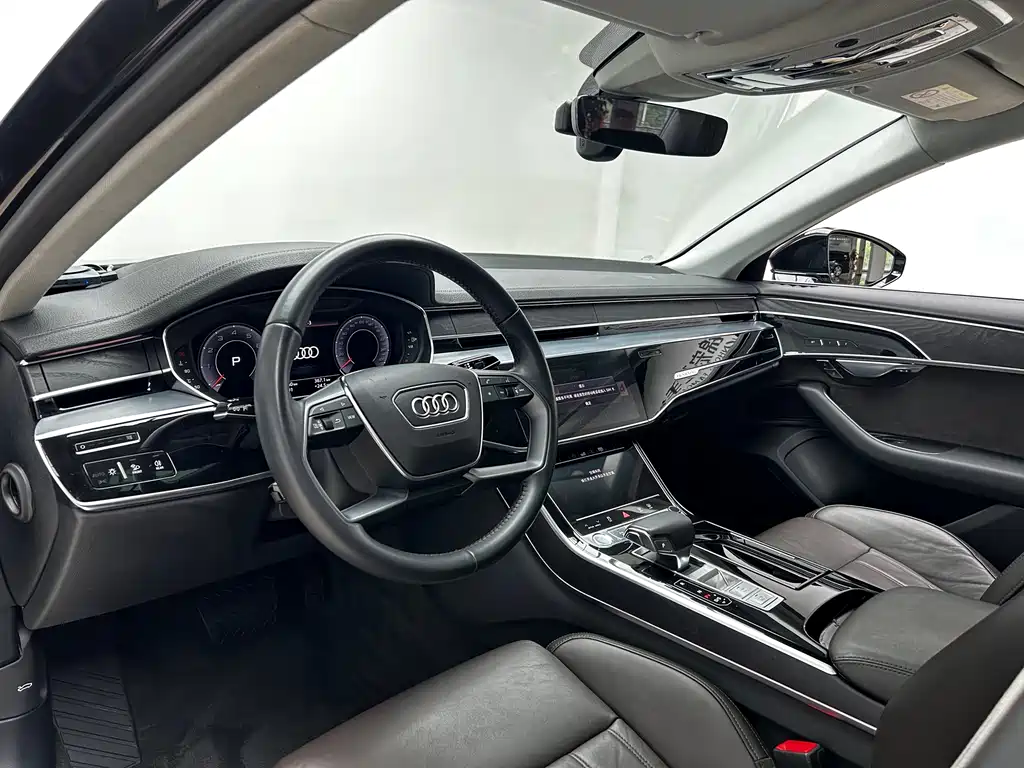 Audi A8 2019 — фото 6