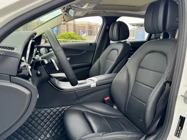 Mercedes-Benz C-Class 2021