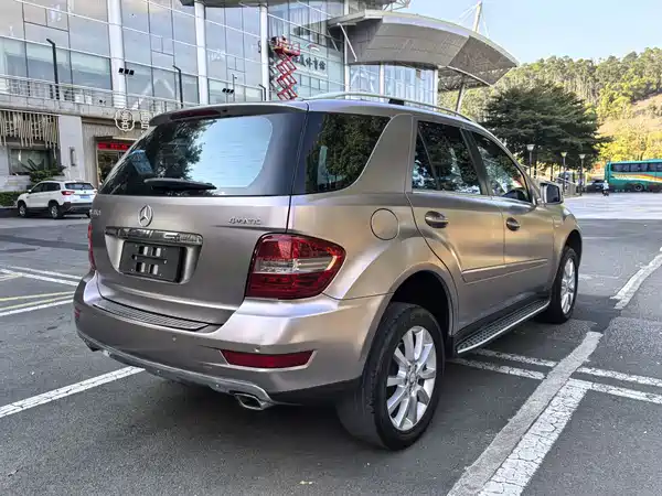 Mercedes-Benz M-Class 2011