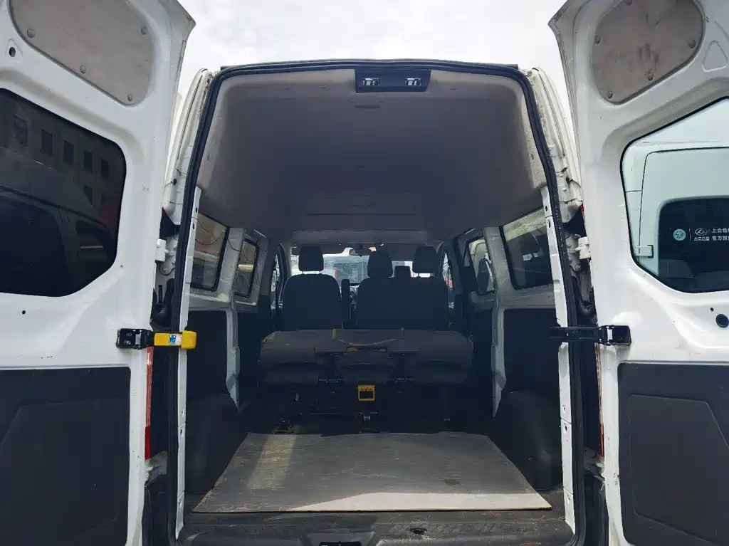 Ford Transit 2019 — фото 9