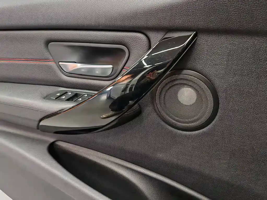 BMW 3 Series 2015 — фото 9