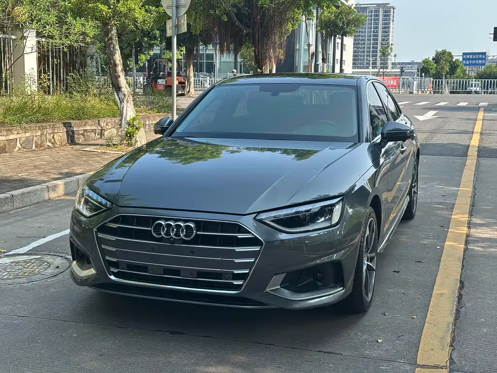 Audi A4L 2021