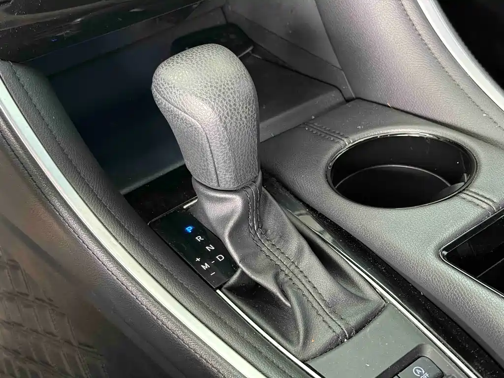 Toyota Avalon 2022 — фото 15