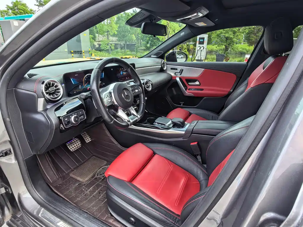 Mercedes-Benz A-Class AMG 2022 — фото 5
