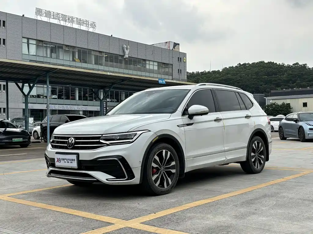 Volkswagen Tiguan L 2023