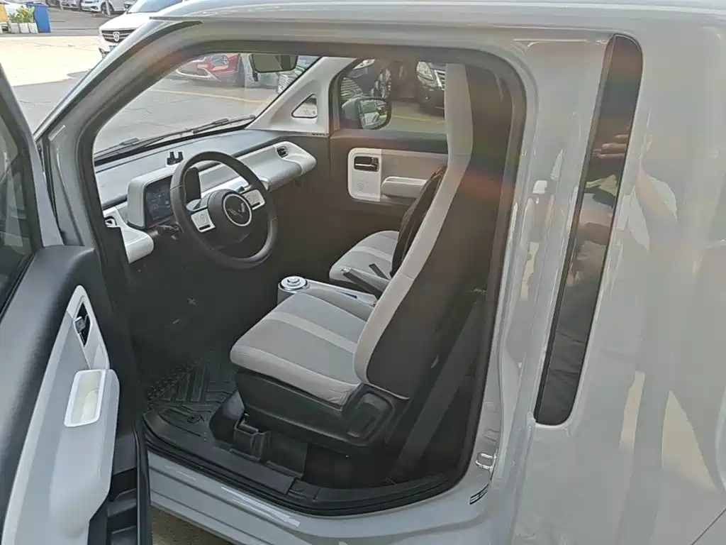 Wuling Air ev Clear Sky 2024 — фото 15