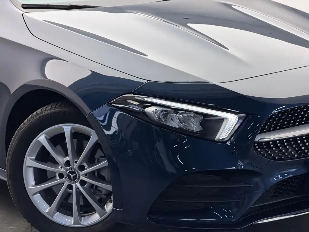 Mercedes-Benz A-Class 2019 — фото 16