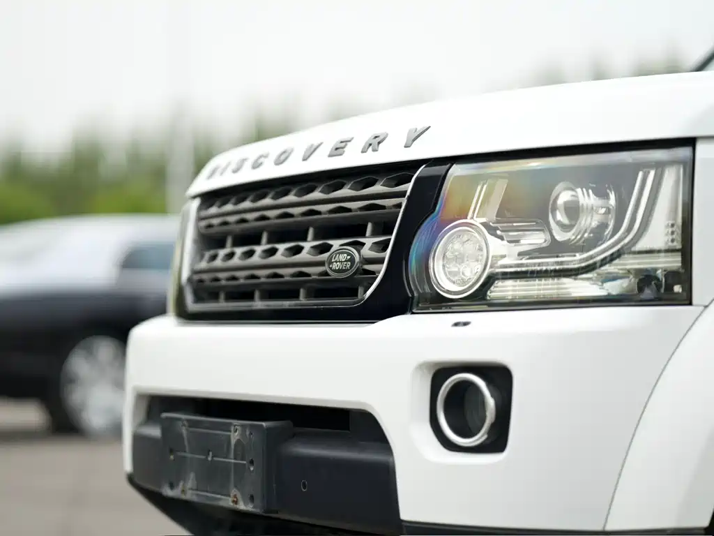 Land Rover Discovery 2017 — фото 11