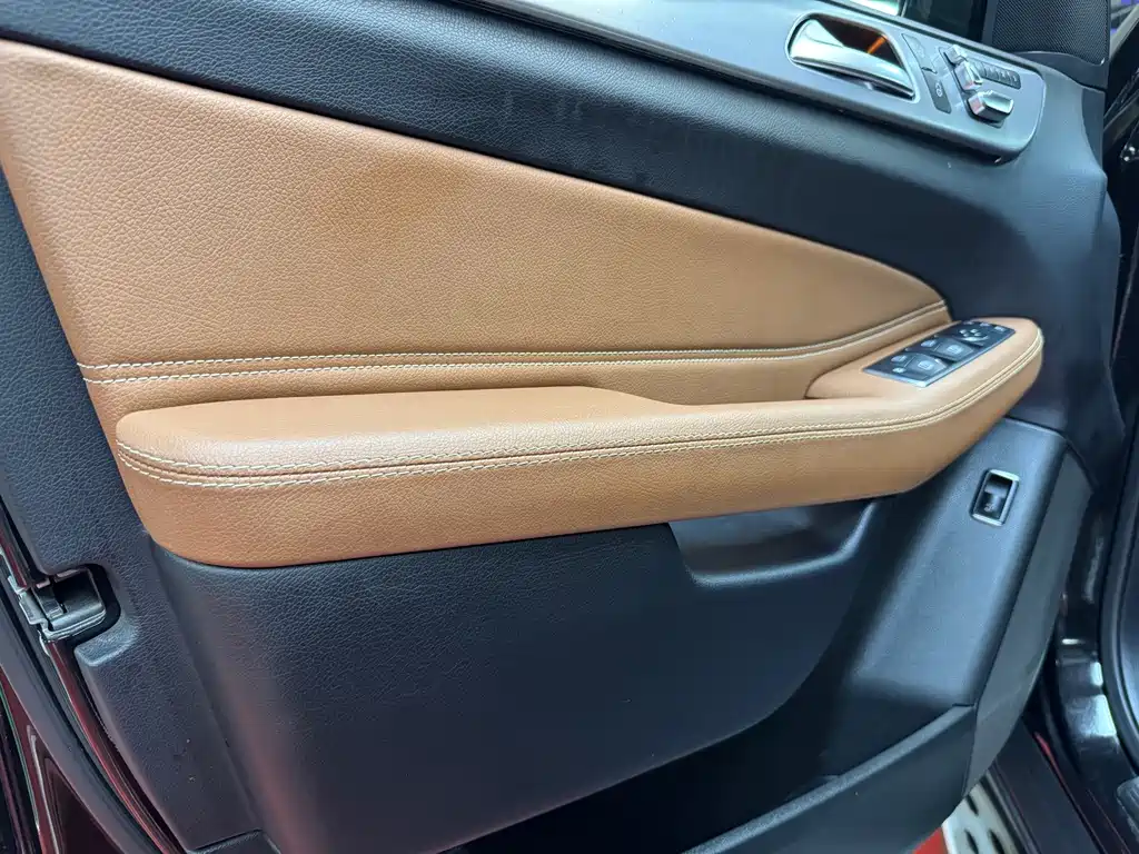 Mercedes-Benz GLE AMG 2017 — фото 41