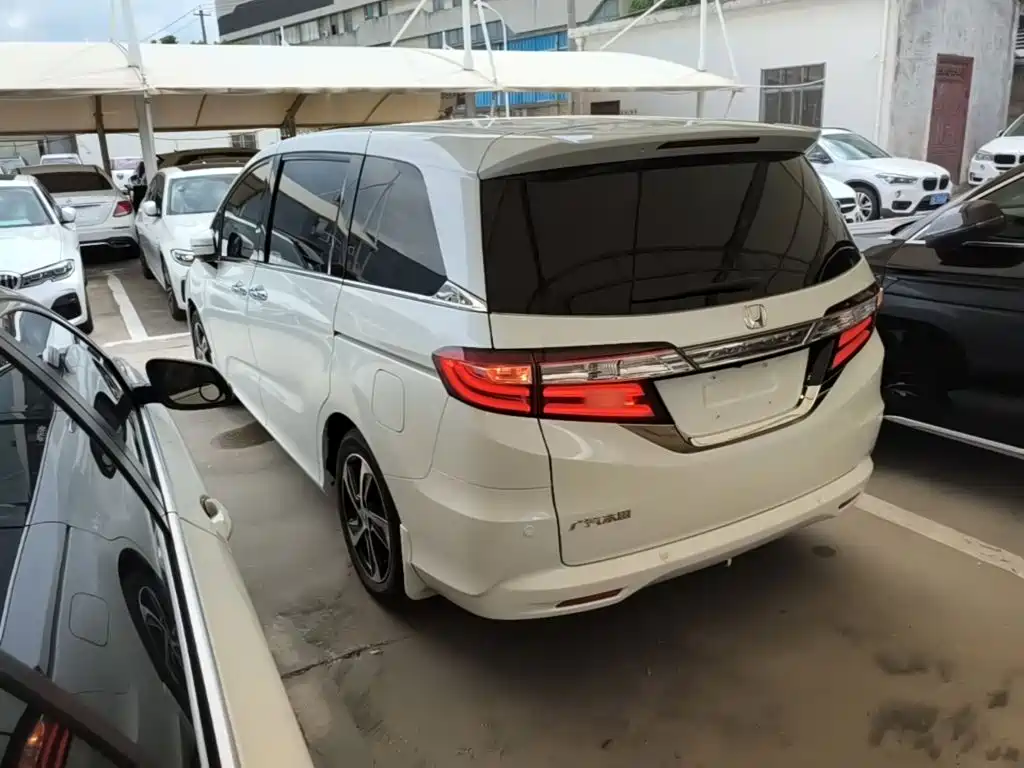 Honda Odyssey 2018 — фото 5