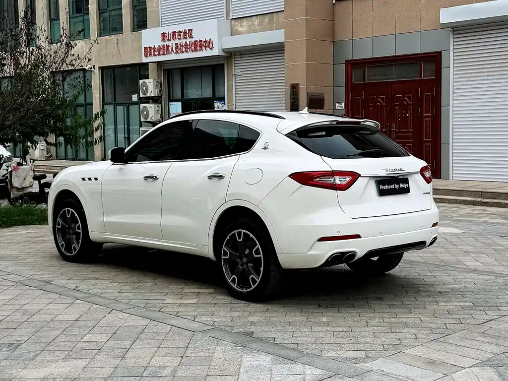 Maserati Levante 2017 — фото 7