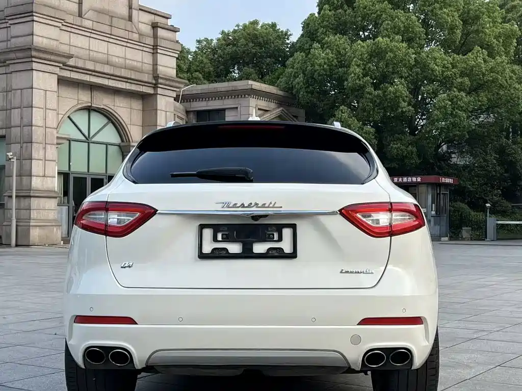 Maserati Levante 2018 — фото 9