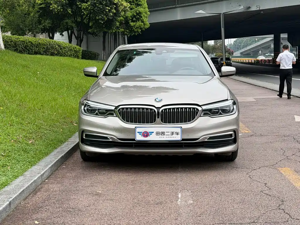 BMW 5 Series New Energy 2020 — фото 2
