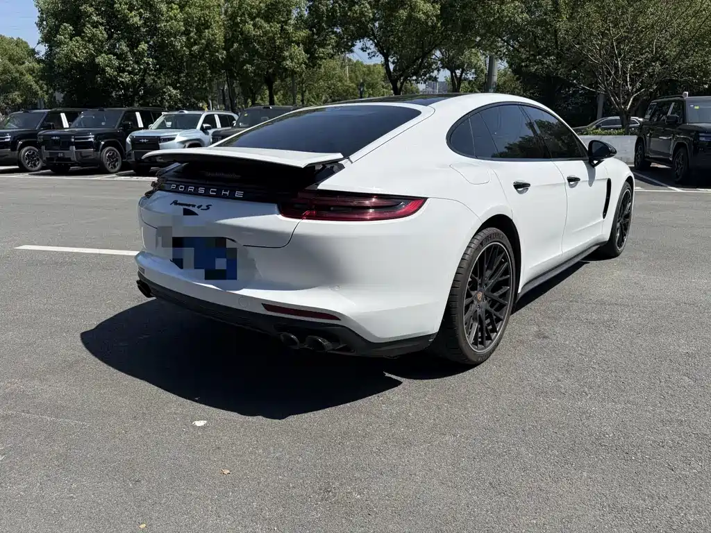 Porsche Panamera 2019 — фото 11