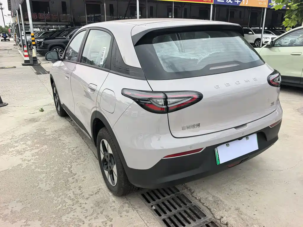 Geely Galaxy Starwish 2026 — фото 9