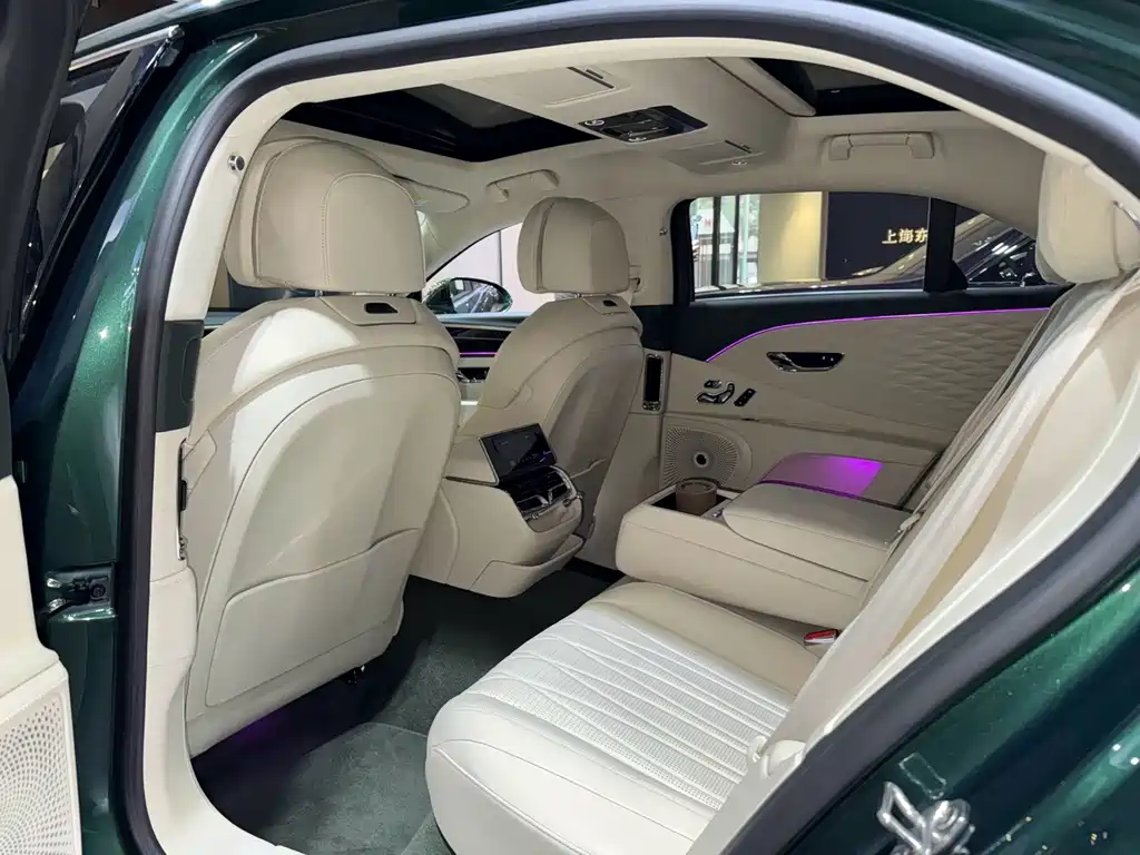 Bentley Flying Spur 2021 — фото 14