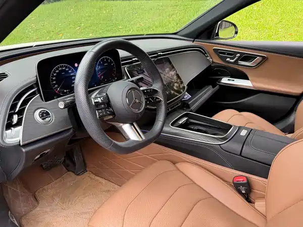 Mercedes-Benz E-Class 2024