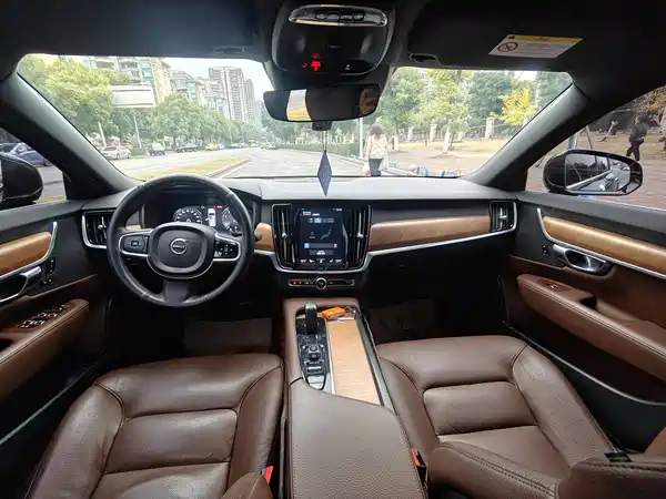 Volvo S90 2021