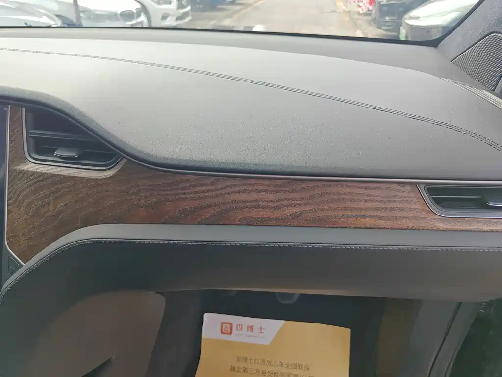 Tesla Model X 2019 — фото 19