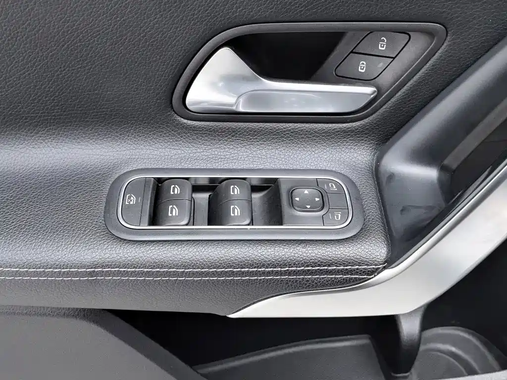 Mercedes-Benz A-Class 2019 — фото 9