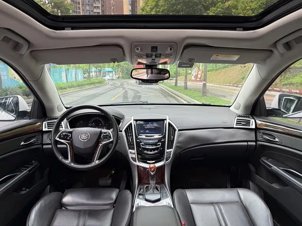 Cadillac SRX 2015 — фото 10
