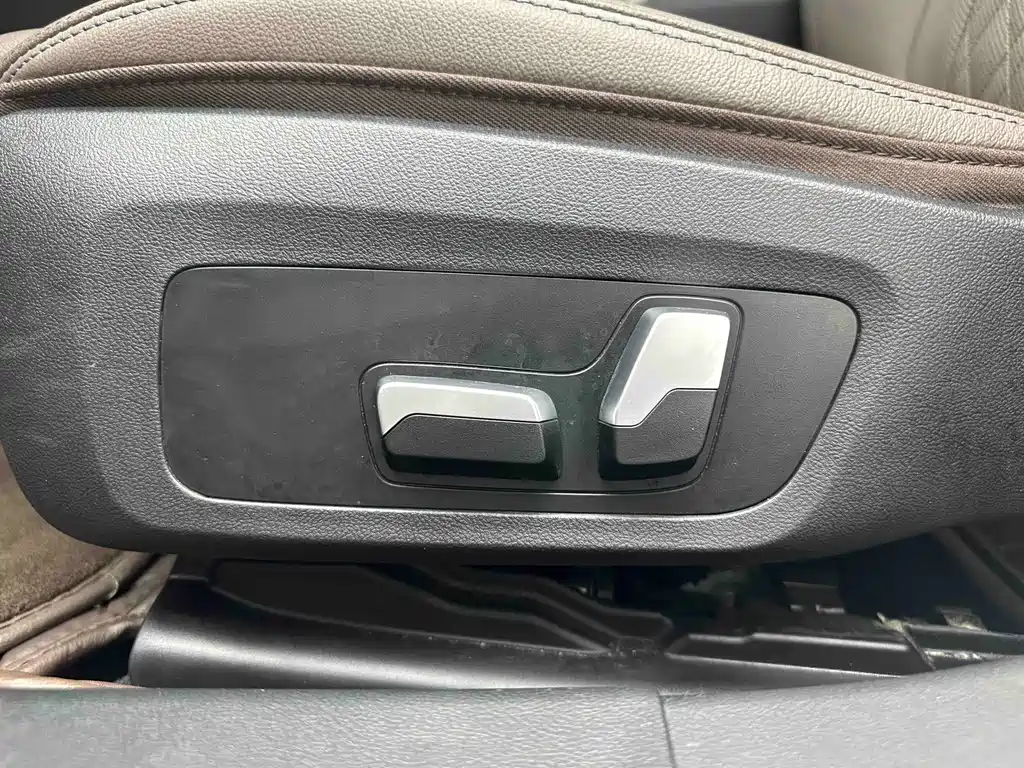 BMW 3 Series 2023 — фото 11