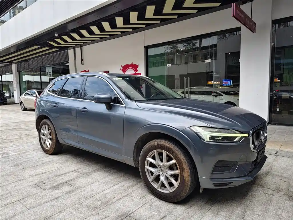 Volvo XC60 2018 — фото 3