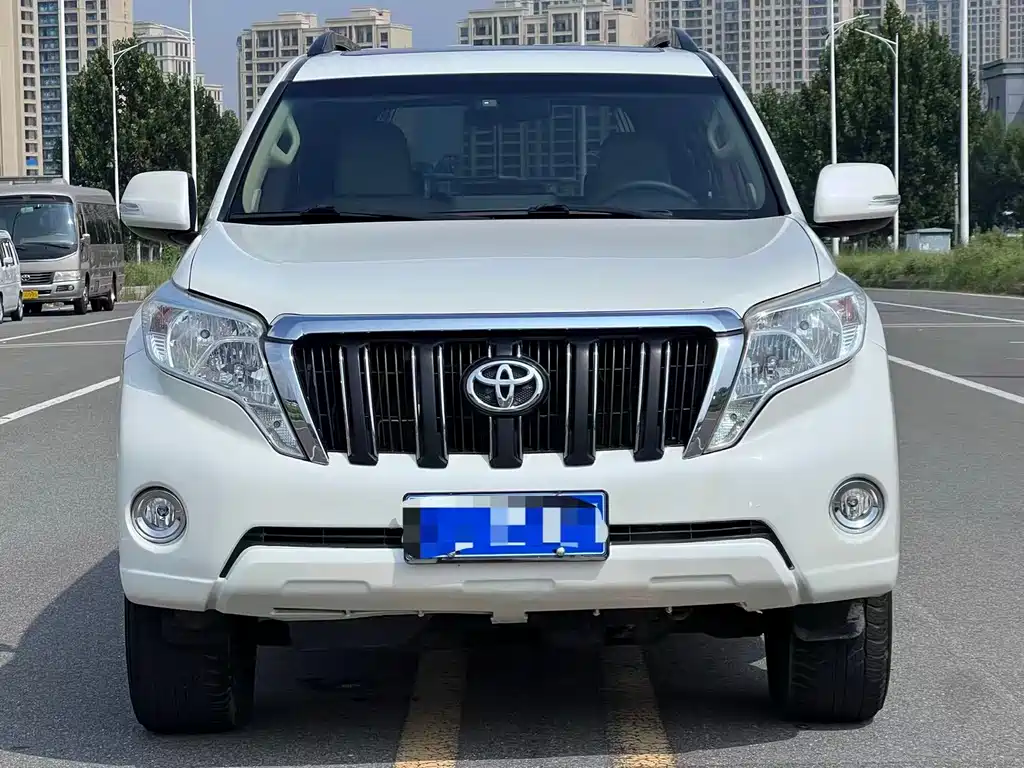 Toyota Prado 2017 — фото 2