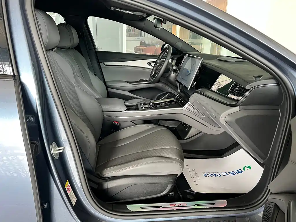 BYD Seal 07 DM-i 2025 — фото 11