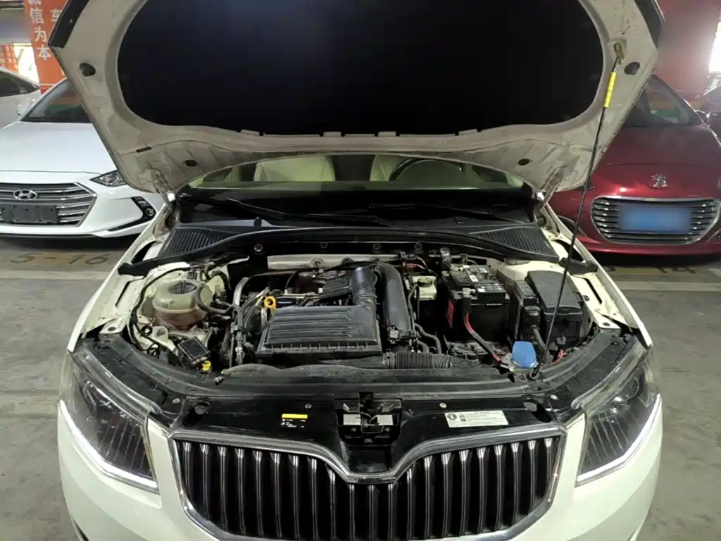 Skoda Octavia 2015 — фото 20