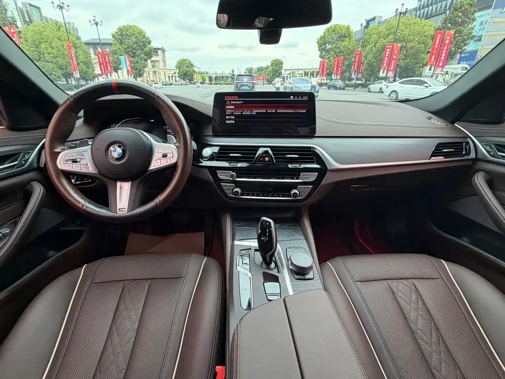 BMW 5 Series 2023 — фото 12
