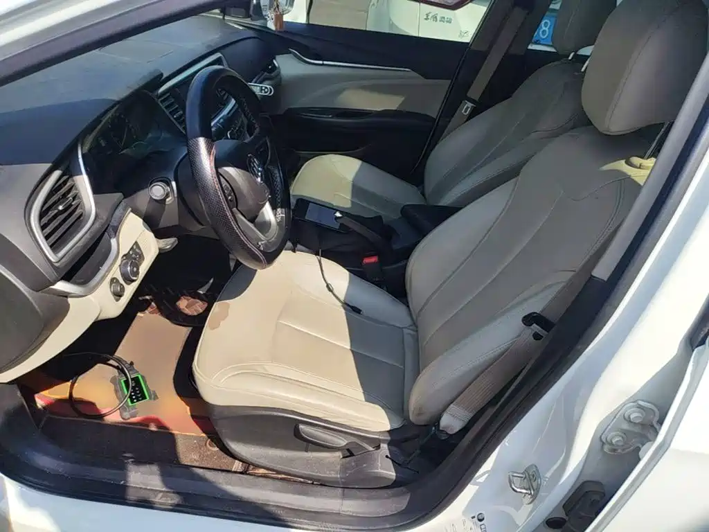 Buick Excelle GT 2018 — фото 15