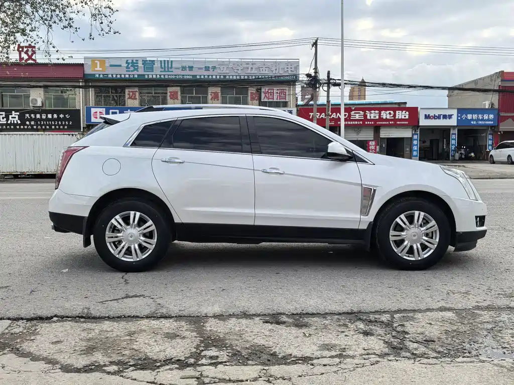 Cadillac SRX 2016 — фото 7
