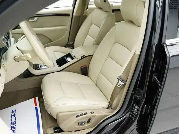 Volvo S80L 2009